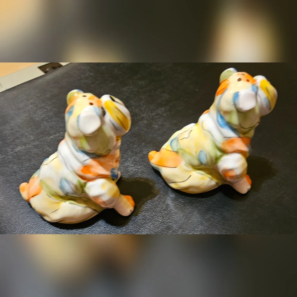Blue Sky Clayworks Bulldog Collectible Salt Pepper Shakers